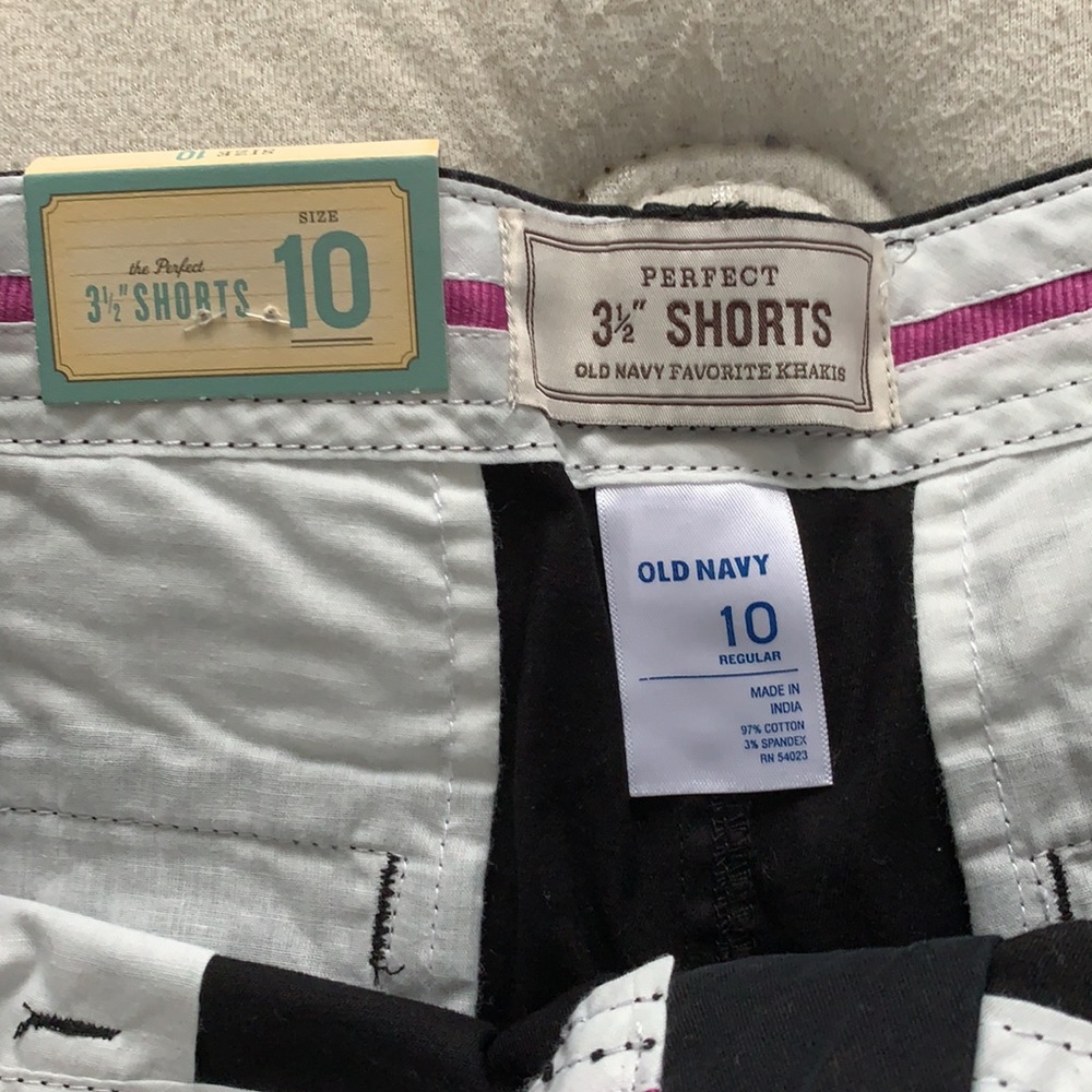 Shorts - Picture 4 of 4